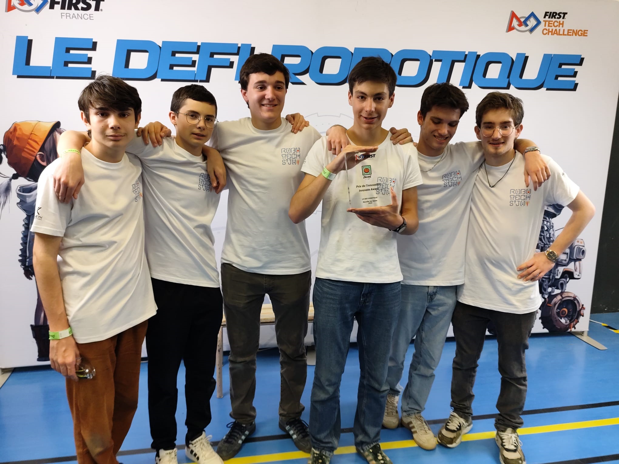 Succès du Club Robotique : double qualification pour les finales nationales